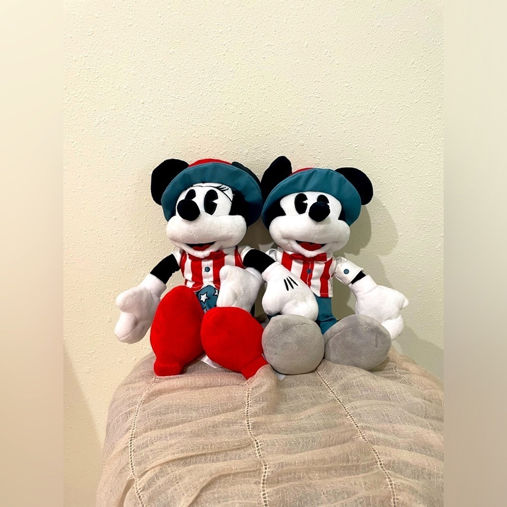 Patriotic Mickey and Minnie 12” 🥰